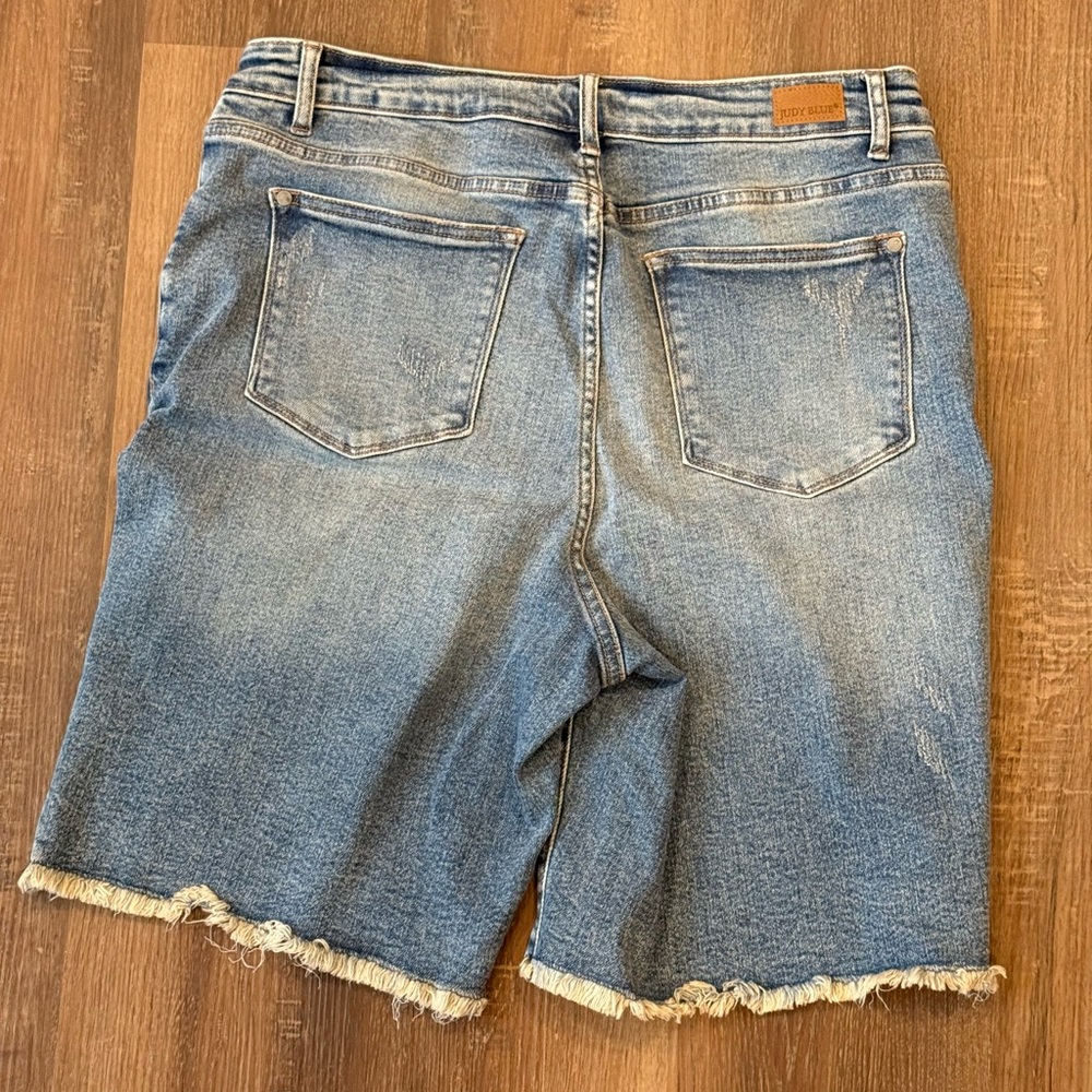 Judy Blue Casual Women's Frayed Hem Jean Bermuda Shorts - Picture 2 of 5